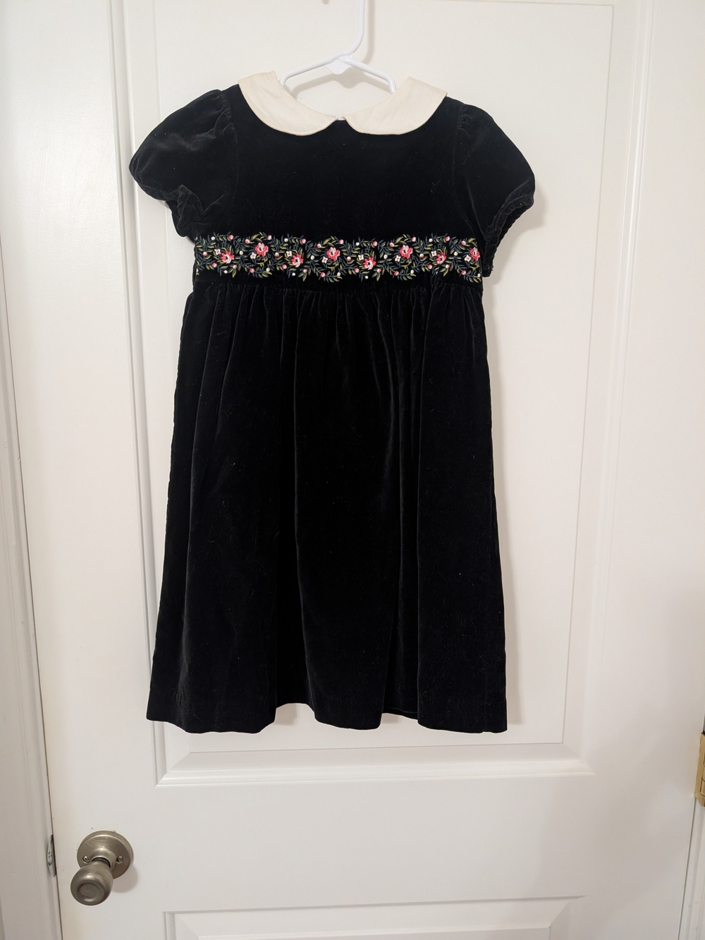 Y2K Gymboree Girls 4 Black Velvet Floral Embroidered Holiday Dress